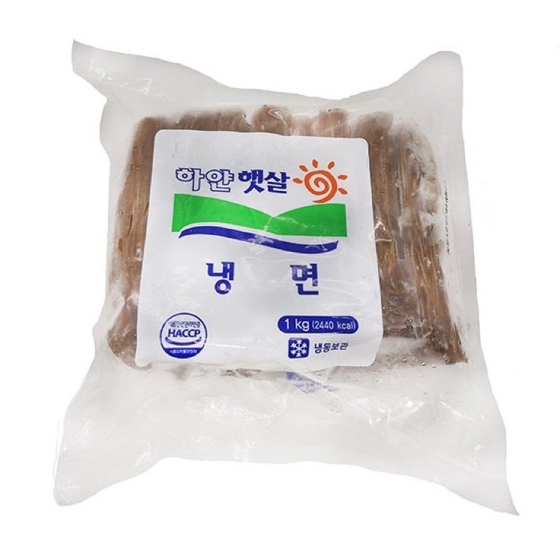 พร้อมส่ง 하얀햇살 냉면 เส้นแนมมยอนสด(บะหมี่เย็น) Hayanhaessal Naengmyeon Noodle1kg.