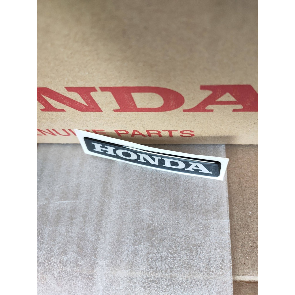 87120-KPH-900สติ๊กเกอร์เกอร์80มม.ตัวนูน แท้ติดครอบหน้าเวฟ125R,เวฟ125S,และรุ่นอื่นๆ,1ชิ้น