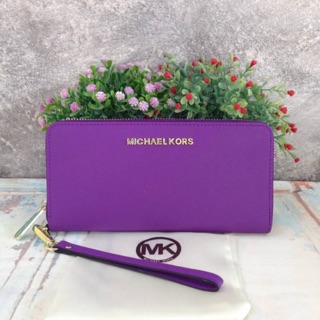 Best seller !!! งานขายดี รุ่นใหม่ค่ะ Michael kors saffiano Wallet 💕🍭