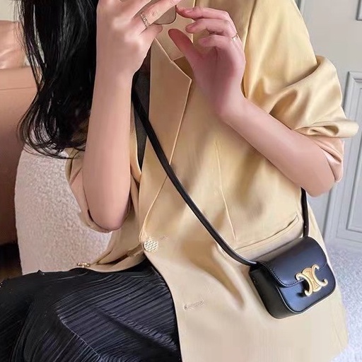 กระเป๋าสะพายข้าง มินิใบจิ๋ว ซีริน งานหนัง ดีไซต์เก๋ เหมาะสำหรับสะพายไปคาเฟ่ สายปรับได้ สินค้าในไทย พร้อมส่ง