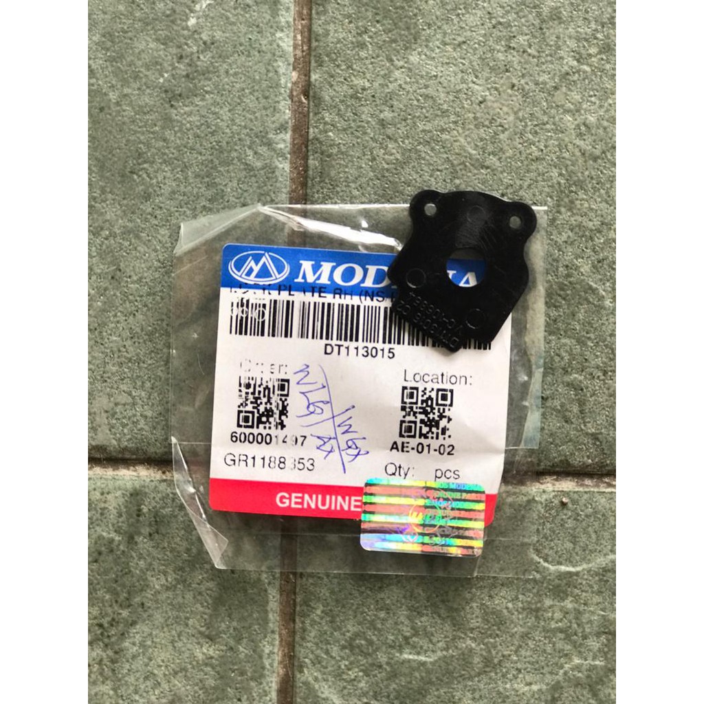 แผ่นล็อค Modenas Pulsar RS200/ NS200/ Dominar D400 RH