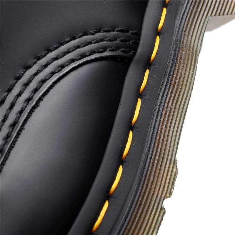 ดร. Martens Air Wair 1490 Ten Holes Martin Boots Crusty Couple Models