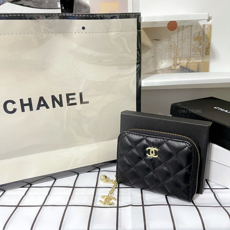 กระเป๋าสตางค์ใบสั้นซิปรอบ Chanel