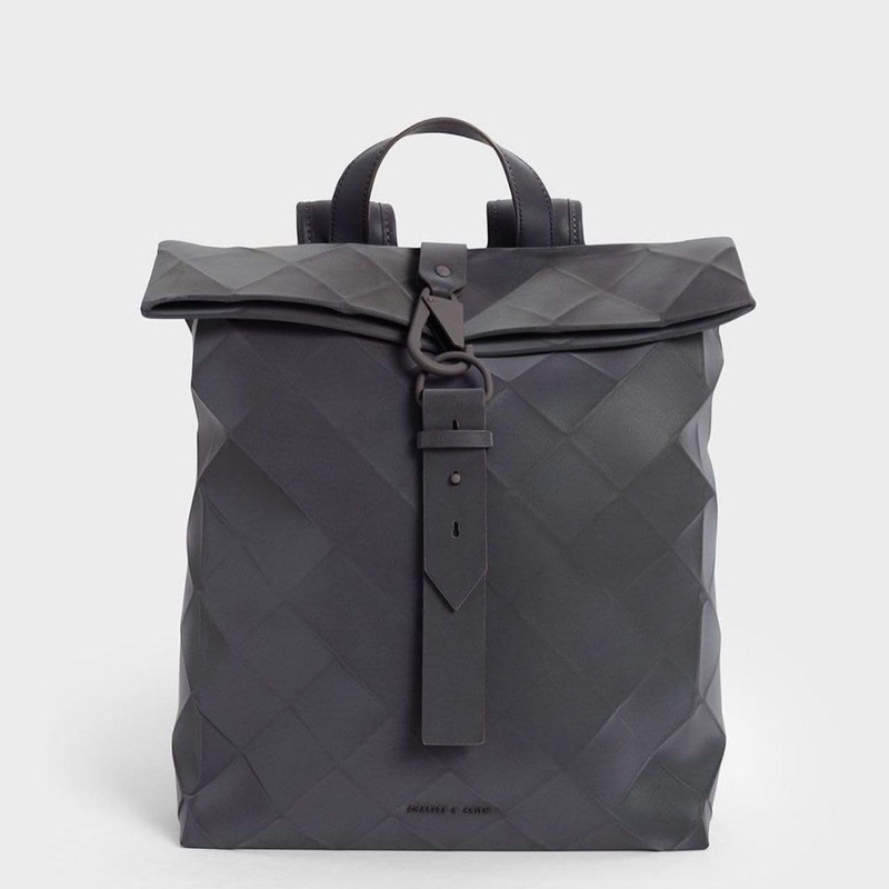 กระเป๋าเป้สะพายหลัง แบรนด์ Charles and Keith Geometric Portable Backpack CK2-60151033