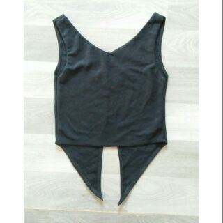เสื้อครอปแขนกุด โชว์หลัง