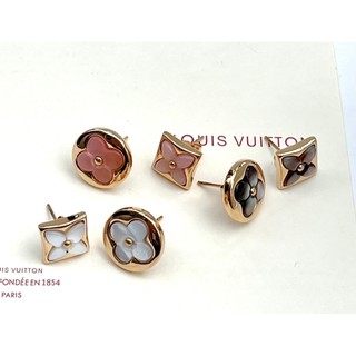 LV earrings ต่างหูLV