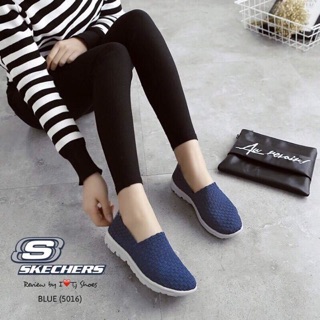 รองเท้าเพื่อคนรักสุขภาพ STYLE SKECHERS