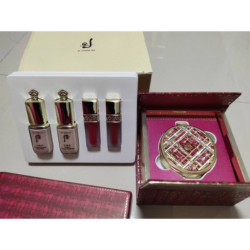 แป้ง The history of Whoo Limited Edition มีส่วนผสมอัญมณี