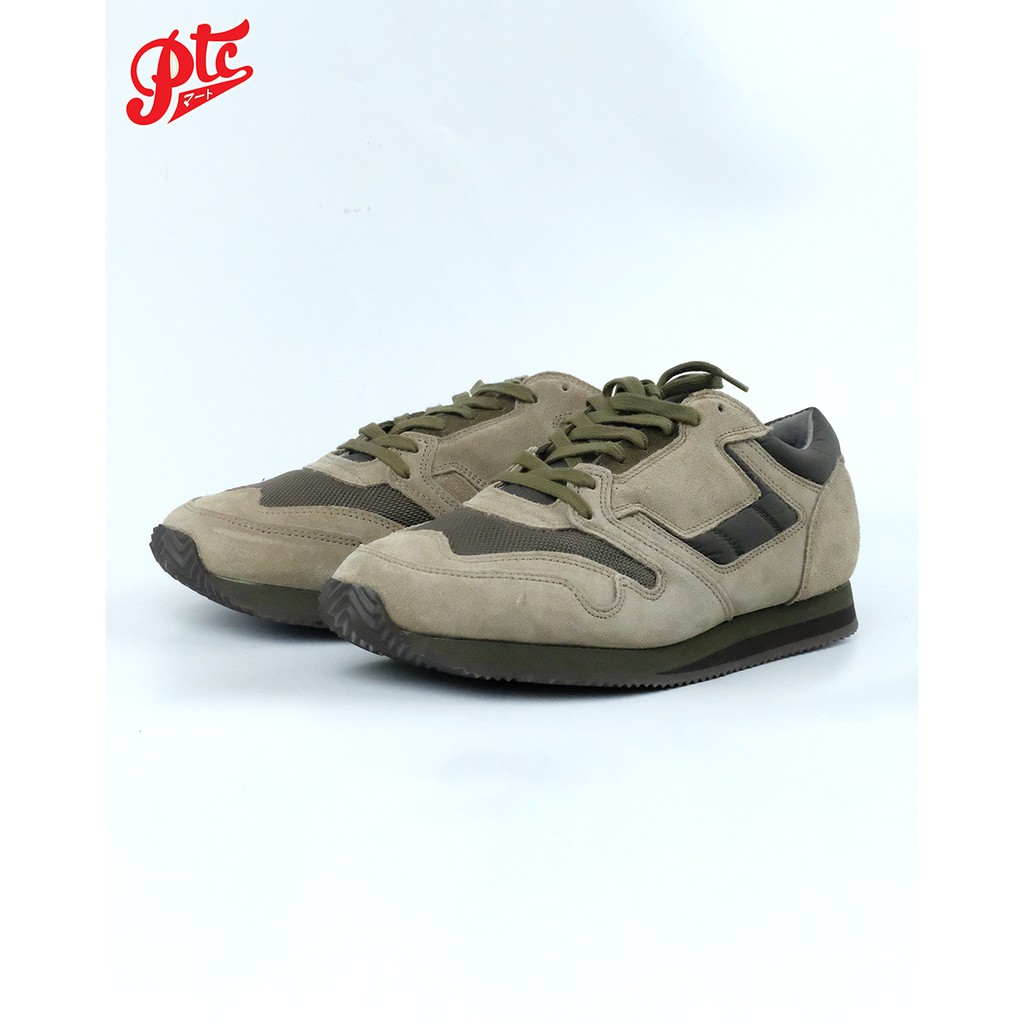 รองเท้าผ้าใบ REPRODUCTION OF FOUND / 1990s British Trainer 1800F