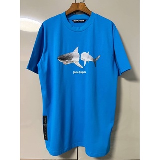 PALM ANGELS COTTON KILL THE SHARK PRINT T-SHIRT IN BLUE เสื้อยืดคอกลมแขนสั้น สีฟ้าน้ำเงินสดใส แบรนด์ปาล์มแองเจิล ฉลาม