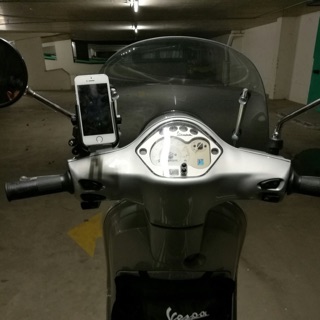 ชุดที่จับโทรศัพท์อลูมิเนียม สำหรับ New Vespa แบบที่1 ยึดน็อตกระจก/Phone Holder bracket on the mirror for New Vespa