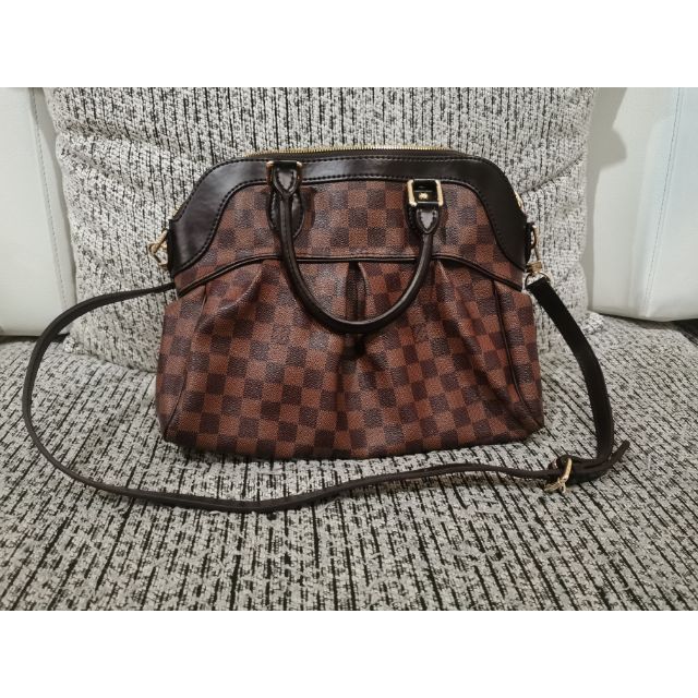 กระเป๋า Louis Vuitton Trevi PM ลาย​ damier