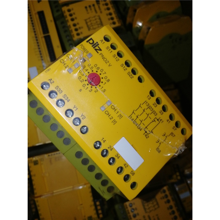 YTH ใหม่และต้นฉบับ xv2.1 774552, PNOZ V 774789