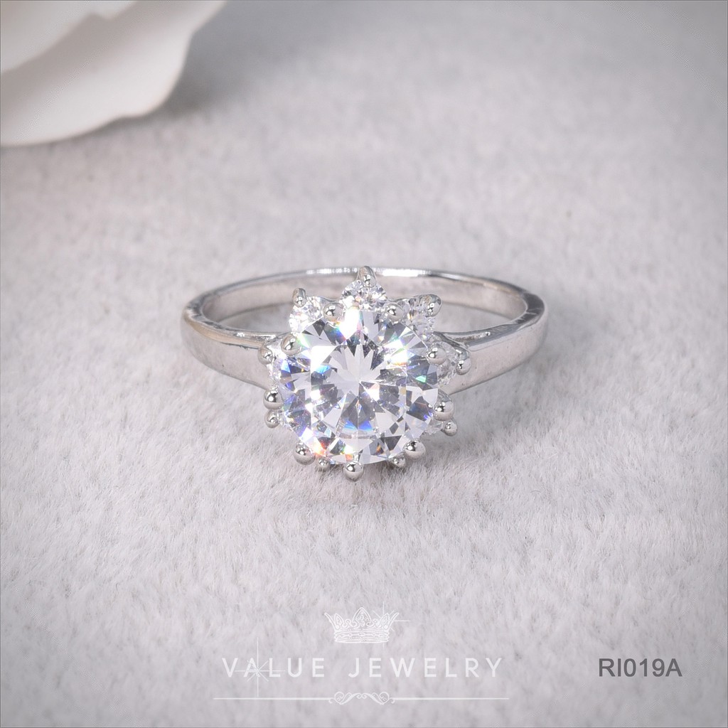 แหวนเพชร RI019 ดอกพิกุล คริสตัลอลัง วิบวับเหมือนเพชรแท้ แหวนผู้หญิง แหวน เครื่องประดับแฟชั่น ValueJewelry