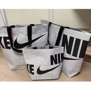 กะเป๋า Nike มี3 ขนาด ใส่ของได้เยอะ