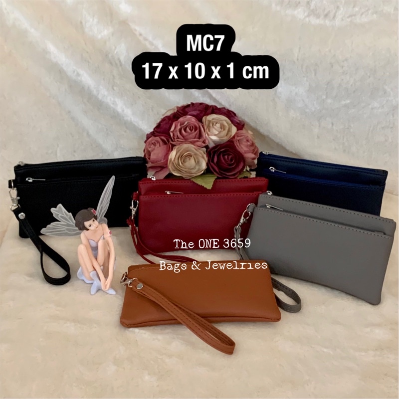 MC7 กระเป๋ามินิคลัทช์ หนังเรียบ