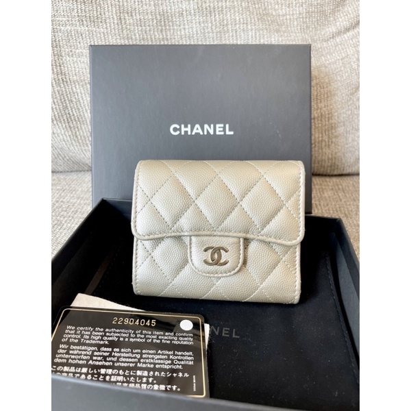 Chanel Trifold wallet holo22