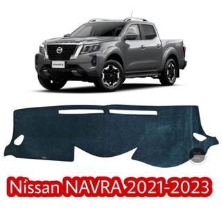 พรมปูคอนโซนหน้ารถยนต์ Nissan Navara2021-2022