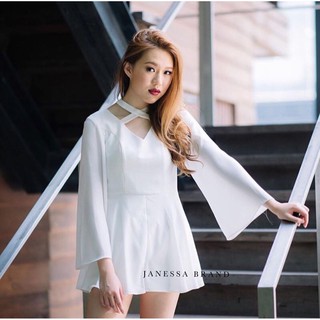 Trixie jumpsuit จาก janessabrand (มือสอง)