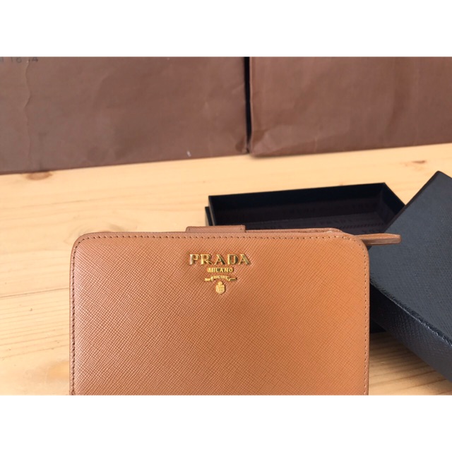 ❌sold❌Used Prada กระเป๋าตังสตางค์