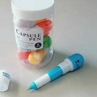 CAPSULE PEN ขวด 8 แคปซูล ปากการูปยาเม็ดแคปซูล เครื่องเขียนสร้างสรรค์ ของขวัญมีไอเดีย