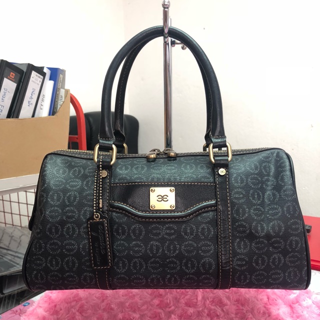 กระเป๋าถือทรงหมอน Esquire แท้ 💯%