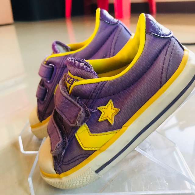 Converse รองเท้าเด็ก15cm สีม่วงเหลือง สีหายาก ไม่ซ้ำใคร