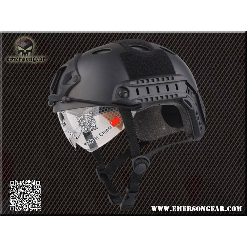 หมวกฟาส รุ่น เลนส์กระจก (Fast Helmet) ยี่ห้อ Emerson Gear  มี 2 สีให้เลือกสีดำ​ สีทราย​