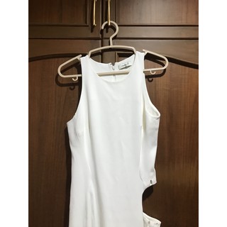 LD0002 - เดรสยาว สีขาว มือสอง ( Size M - L ) อก 34 ( พร้อมส่ง )