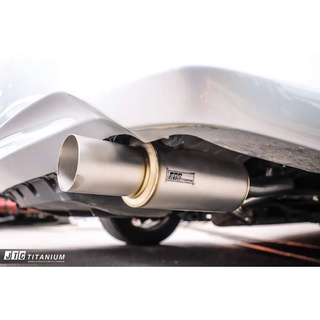 ท่อไอเสีย ชุดท่อตรงรุ่น Mazda 2 เก่า 5 ประตู ใบกลางปากตรง jtc Titanium