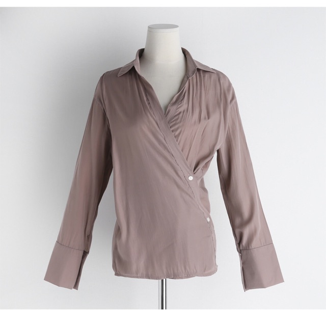 เสื้อเชิ้ต  จากเวบ dahong