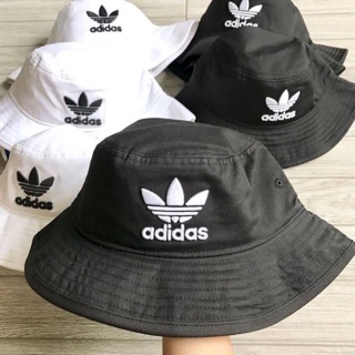 Adidas bucket hat ❤️