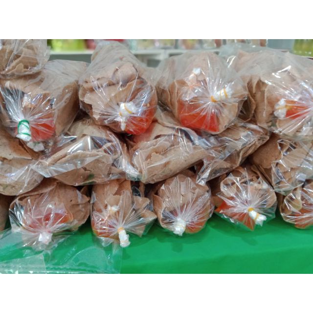 ข้าวเกรียบนรา + พร้อมน้ำจิ้มรสเด็ด