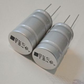 Capacitor 6200uf25vขนาด18*33mmขายแพค10ตัว100บาท