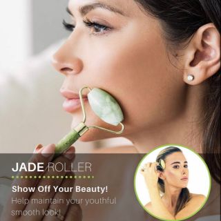 Flbwles Jade Roller ลูกกลิ้งนวดหน้าหอนหยก