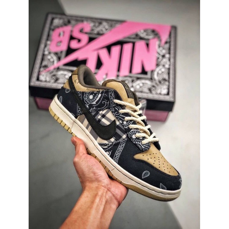 [พร้อมส่ง] Nike x Travis Scott SB Dunk low