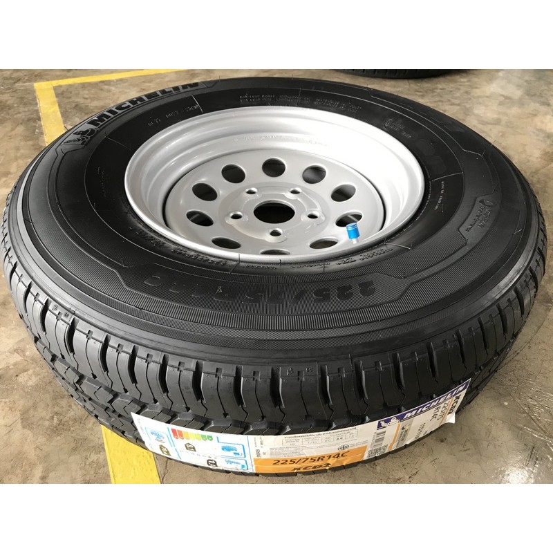 ยางใหม่บรรทุกมิชลิน XCD2 225/75R14+พร้อมกะทะผ่าใหม่ปี21ขอบ 14" 5 รู รีโว่ วีโก้ บรรทุก 6 ตัน โปรฯSHO