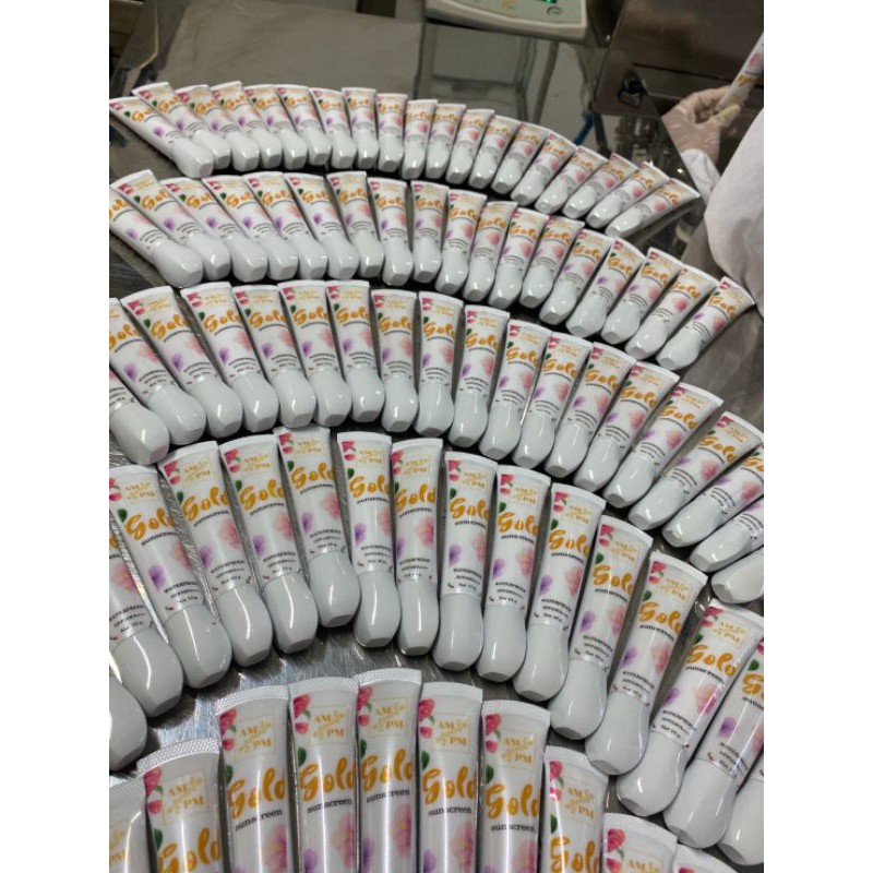 AM/PM SKIN CARE ครีมกันแดด Gold sunscreen