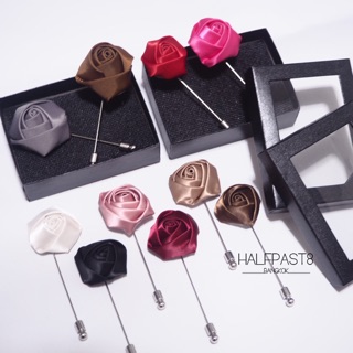 Lapel pin (เข็มกลัดติดสูท)