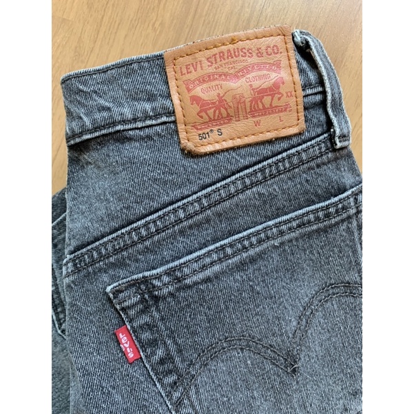 กางเกงยีนส์ Levi’s 501 สีดำฟอกขาว ทรงกระบอก