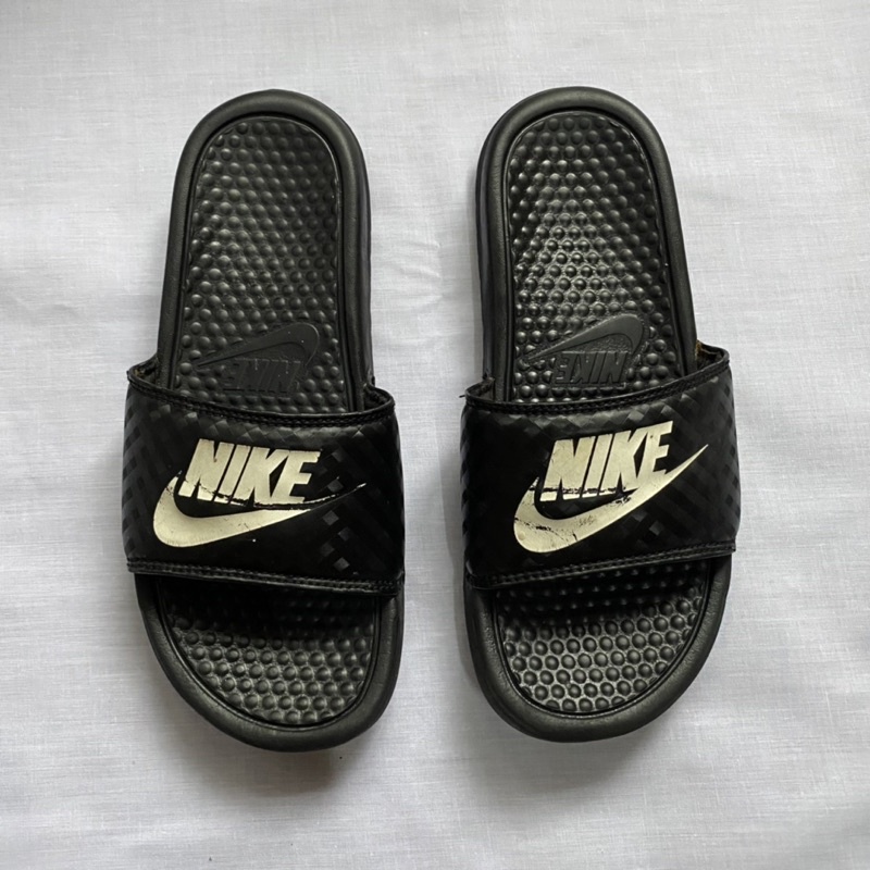 รองเท้าแตะ Nike มือสอง size 38 (39ไส่ได้)