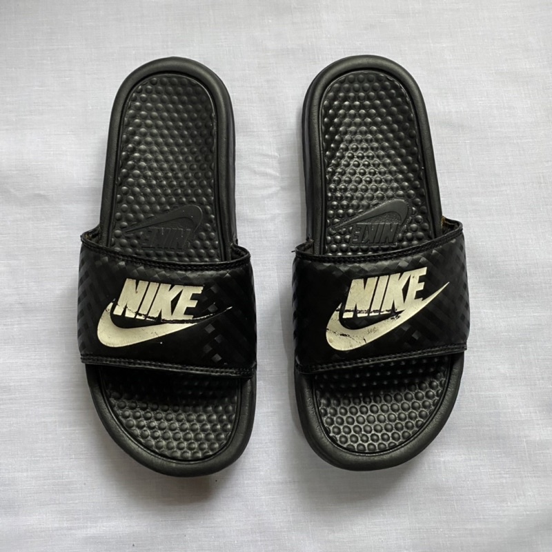 รองเท้าแตะ Nike มือสอง size 38 (39ไส่ได้)