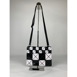 BaoBao Issey Miyake，crossbody bag，shoulder bag，กระเป๋าผู้หญิงน้ำหนักเบา，3x4 กระเป๋าสะพาย，กระเป๋า Messenger