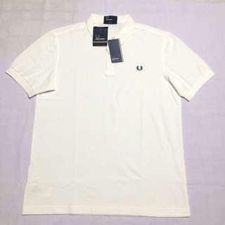  เสื้อ FRED PERRY ไซส์ L รอบอก 44 นิ้ว ยาว 28 นิ้ว  ซื้อมา 3490 บาท ขอส่งต่อ 2700 บาท ของแท้/ของใหม่