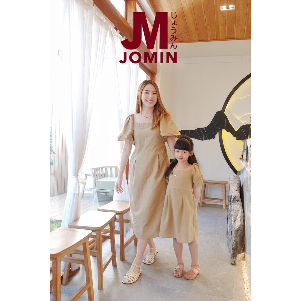 พร้อมส่ง ชุดแม่ลูก ชุดเดรส เสื้อผ้าแม่และเด็ก (เดรสแขนกระดิ่ง) JMstore
