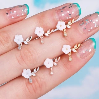 เครื่องประดับ ต่างหูลําลอง ลายดอกไม้ หรูหรา