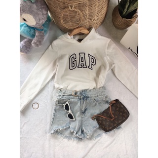 เสื้อกันหนาว gap  เสื้อฮูดดี้สีขาว