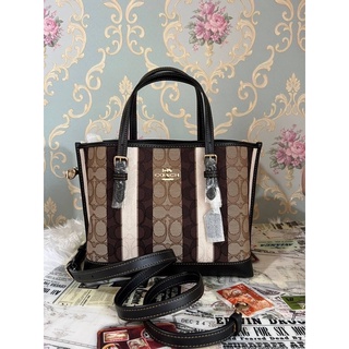 COACH C4086 MOLLIE TOTE สี : KHAKI BLACK MULTI ขนาด : 9" (L) x 7.5" (H) มีสายยาว สะพายข้างได้