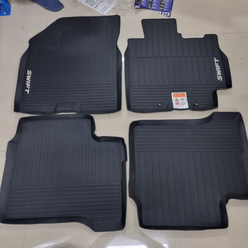 ผ้ายาง Swift 2018-2026 แท้ ซูซูกิ สวิฟ ผ้ายางปูพื้น75901-57R01-000