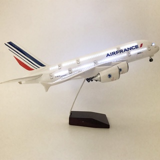 โมเดลเครื่องบิน AIR FRANCE  A380 ขนาด 47cm.  Scale 1:160  ทำด้วยเหล็กอัลลอย มีขาตั้งให้ มีไฟส่องสว่างในตัวเครื่องบิน ใช้